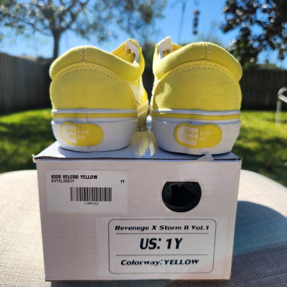 Revenge x Storm “Black Straps” Size 1y - Picture 3 of 6